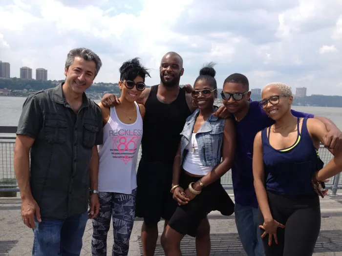 Behind the scenes photo 7